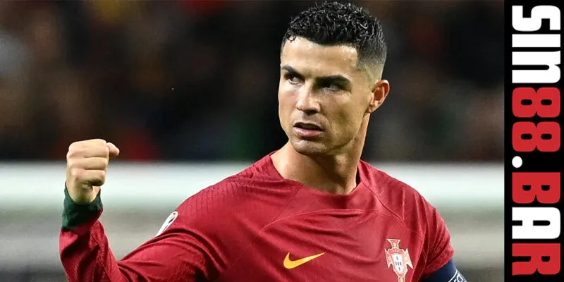 Đứng vị  trí thứ  3 là  Cristiano Ronaldo với 500 triệu USD